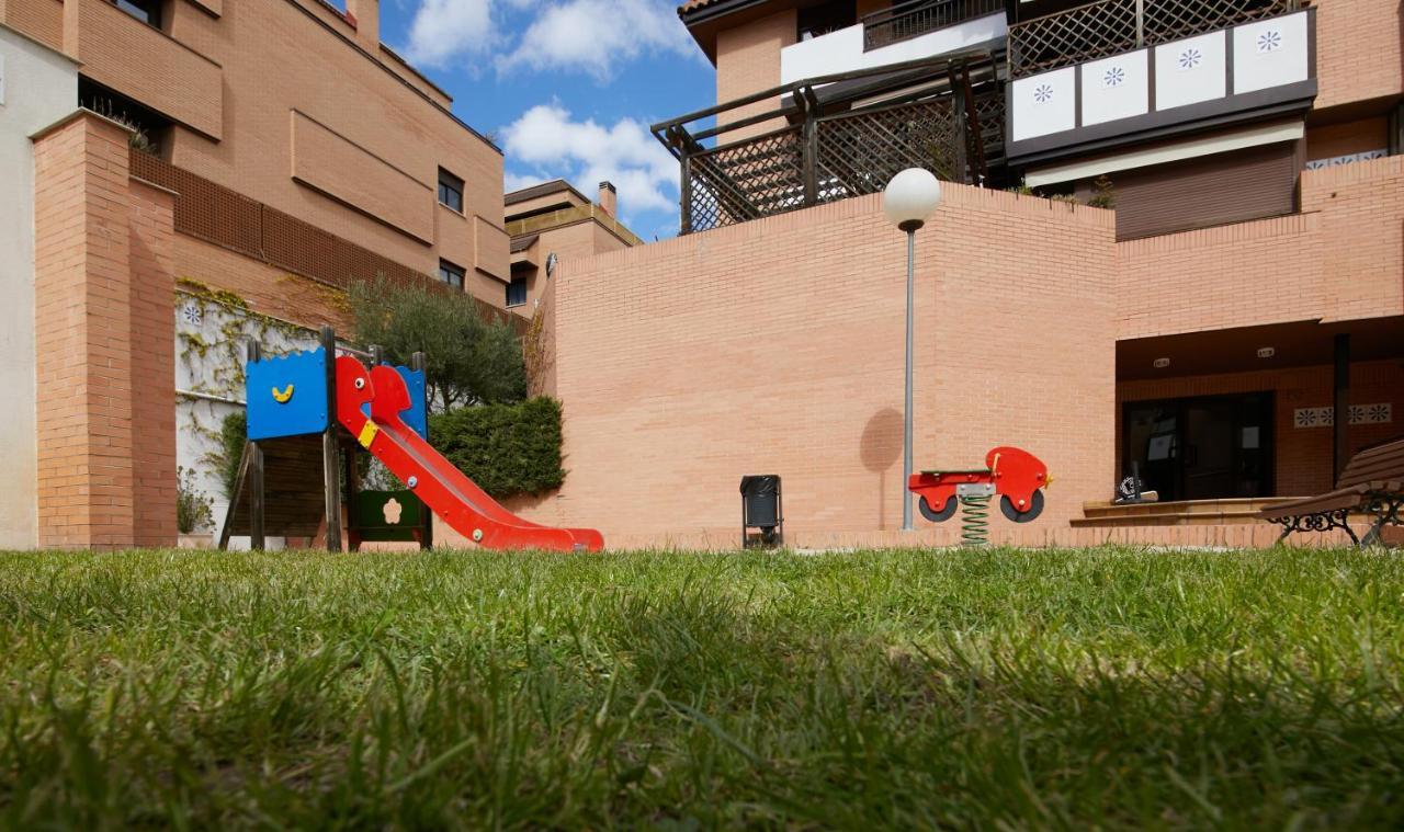 Apartamento Las Rozas Village Екстериор снимка